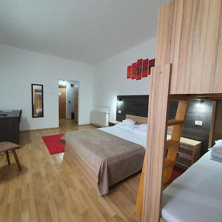Hotel Mures Topliţa المظهر الخارجي الصورة